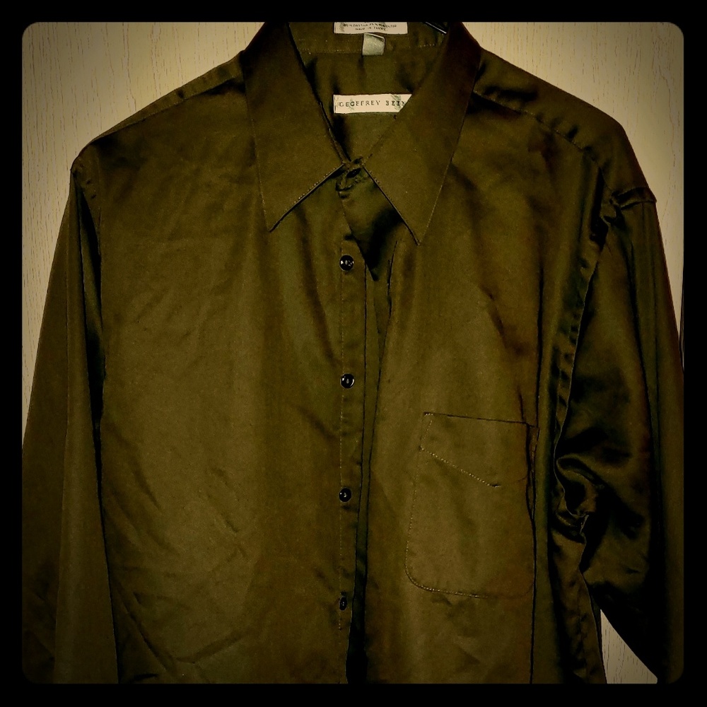 Long sleeve button